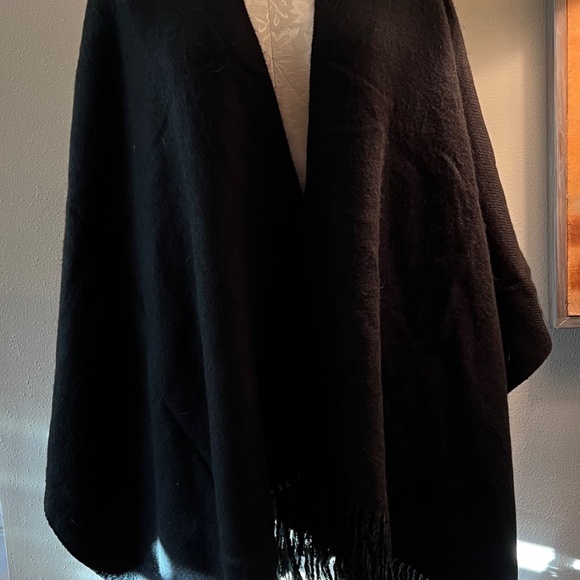 Elegant Fringe Open Front Reversible Black/Grey Shawl, Wrap With Fringe - Picture 12 of 16